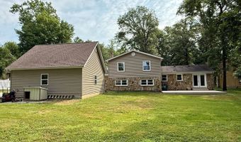 61 Westbrook Dr, Batesville, IN 47006