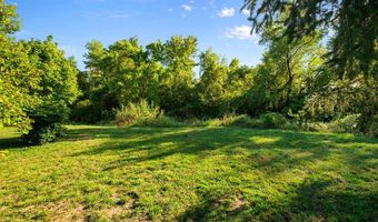 8628 Hillery Dr, Affton, MO 63123