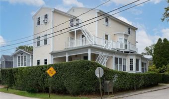 26 Cliff Ave 4, Newport, RI 02840