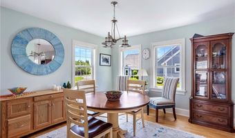 406 Corey Ln, Middletown, RI 02842