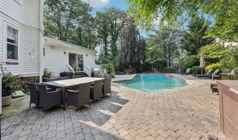 44 Washington Pl, Villas, NJ 07450