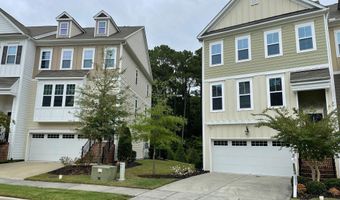 626 Edgewater Ridge Ct, Apex, NC 27523