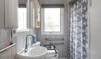 2114 N RICHMOND St, Appleton, WI 54911