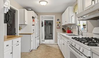 58 Bicknell Rd, Belmont, ME 04952