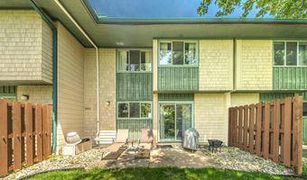 1795 Hideaway Ln, Ann Arbor, MI 48105