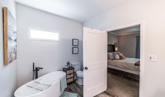 619 Crestman Dr, Arab, AL 35016