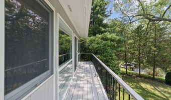 9821 BETTEKER Ln, Potomac, MD 20854