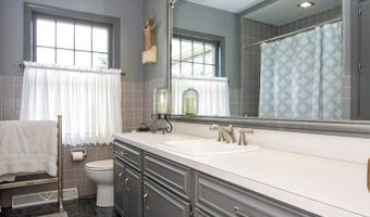 330 Countryside Dr, Ashland, OH 44805