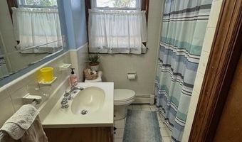 4 Hatherly St, North Providence, RI 02911