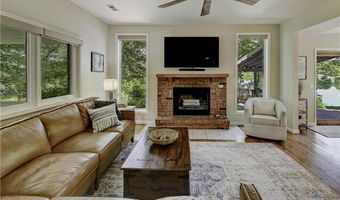 3 Redbird Dr, Agency, MO 64401
