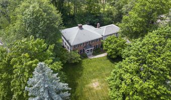 17 Schuyler Hills Rd, Albany, NY 12211