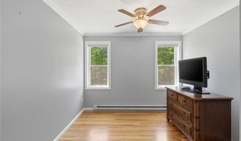 193 Lake Washington Dr, Glocester, RI 02814