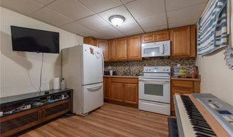 40 Cedar St, Johnston, RI 02919