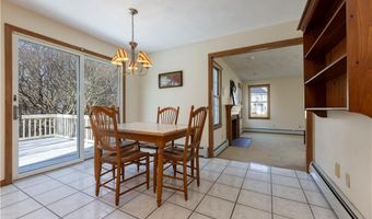 38 Kristen Ln, North Kingstown, RI 02852