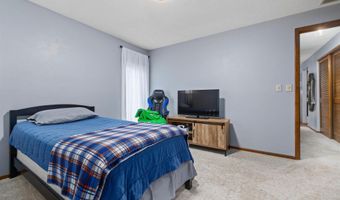 1307 Walker Ct, Auburn, IN 46706