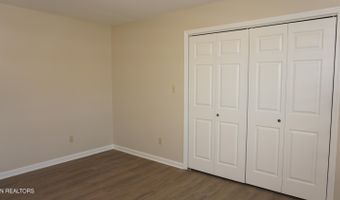 867 Westgate Dr, Alcoa, TN 37701