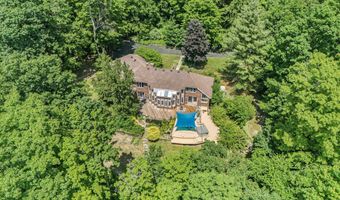 10011 E Rivershore Dr SE, Alto, MI 49302