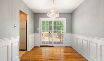 8502 WOODBINE Ln, Annandale, VA 22003