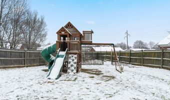 102 Adams Ct, Bardstown, KY 40004