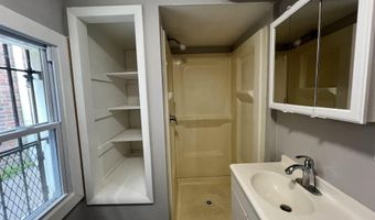 21 S Spray Ave, Atlantic City, NJ 08401