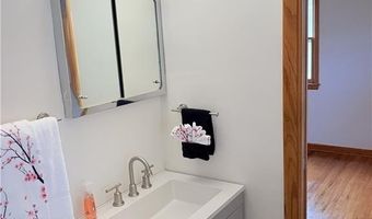 433 S 8th St, Atchison, KS 66002