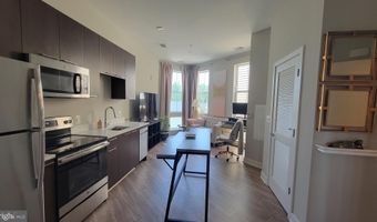 989 S BUCHANAN St 409, Arlington, VA 22204