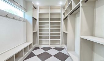 105 PIONEER Trl, Adkins, TX 78101
