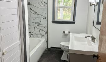135 S Main St, Barnegat, NJ 08005