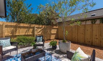 1193 LINKSIDE Ct E, Atlantic Beach, FL 32233