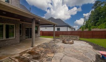 7725 S Shoreline Blvd, Benton, AR 72019