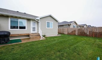 2720 E Sunburst Dr, Brandon, SD 57005