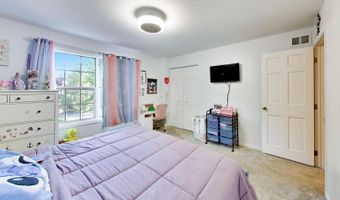 30 Oxford Ct, Algonquin, IL 60102