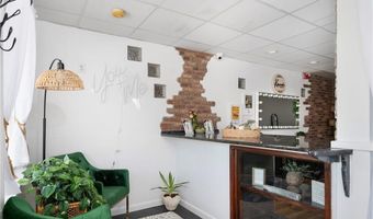 15 Thomas St, North Providence, RI 02911