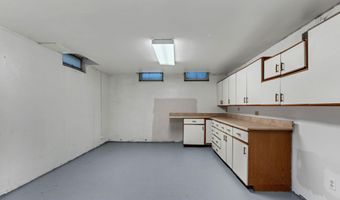 291 W Westwood Dr, Augusta, KS 67010