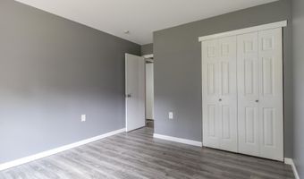 304 Wellington Pl, Aberdeen, NJ 07747