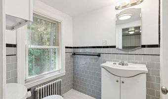 9 Country Pkwy, North Providence, RI 02911