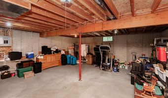 713 10th Ave NW, Altoona, IA 50009