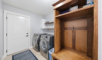 319 31st St SW, Altoona, IA 50009