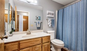 32 Harlow Dr, Bella Vista, AR 72715