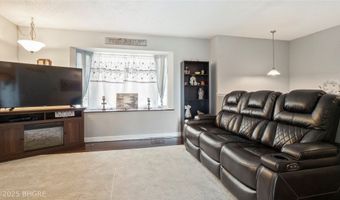 204 25th Ave SW, Altoona, IA 50009