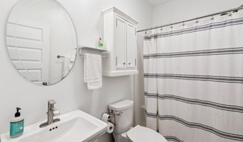810 S Beach Blvd, Bay St. Louis, MS 39520