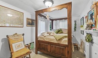 1748 Georgia St, Alford, FL 32420