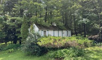754 Carlton Rd, Tobyhanna, PA 18466