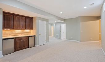 7517 LINDBERG Dr, Alexandria, VA 22306