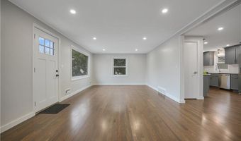 6 Hilton Ave, East Providence, RI 02915