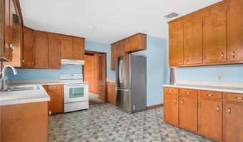 141 Peckham Rd, Little Compton, RI 02837