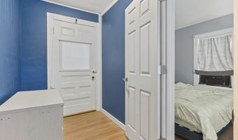 748 Riverside Dr, Augusta, ME 04330
