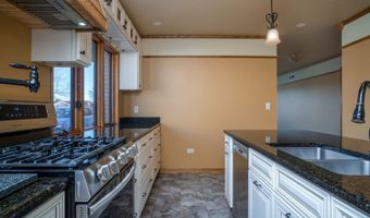 104 Lakewood Dr, Antioch, IL 60002