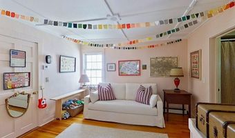 12 Sherman St, Newport, RI 02840