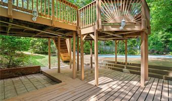 8502 WOODBINE Ln, Annandale, VA 22003